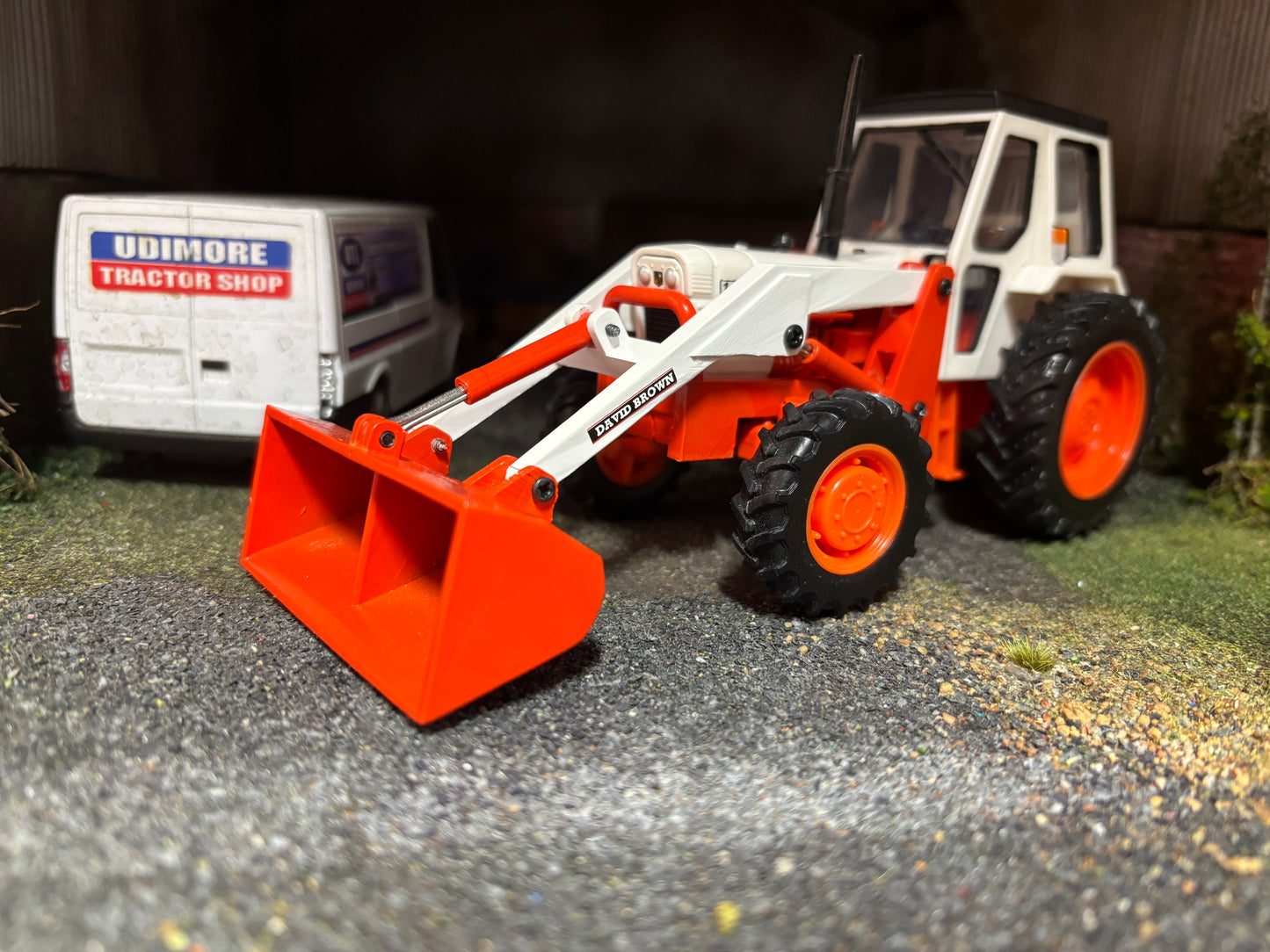 David Brown 1410 Tractor with front loader Conversion Bucket 1:32 scale