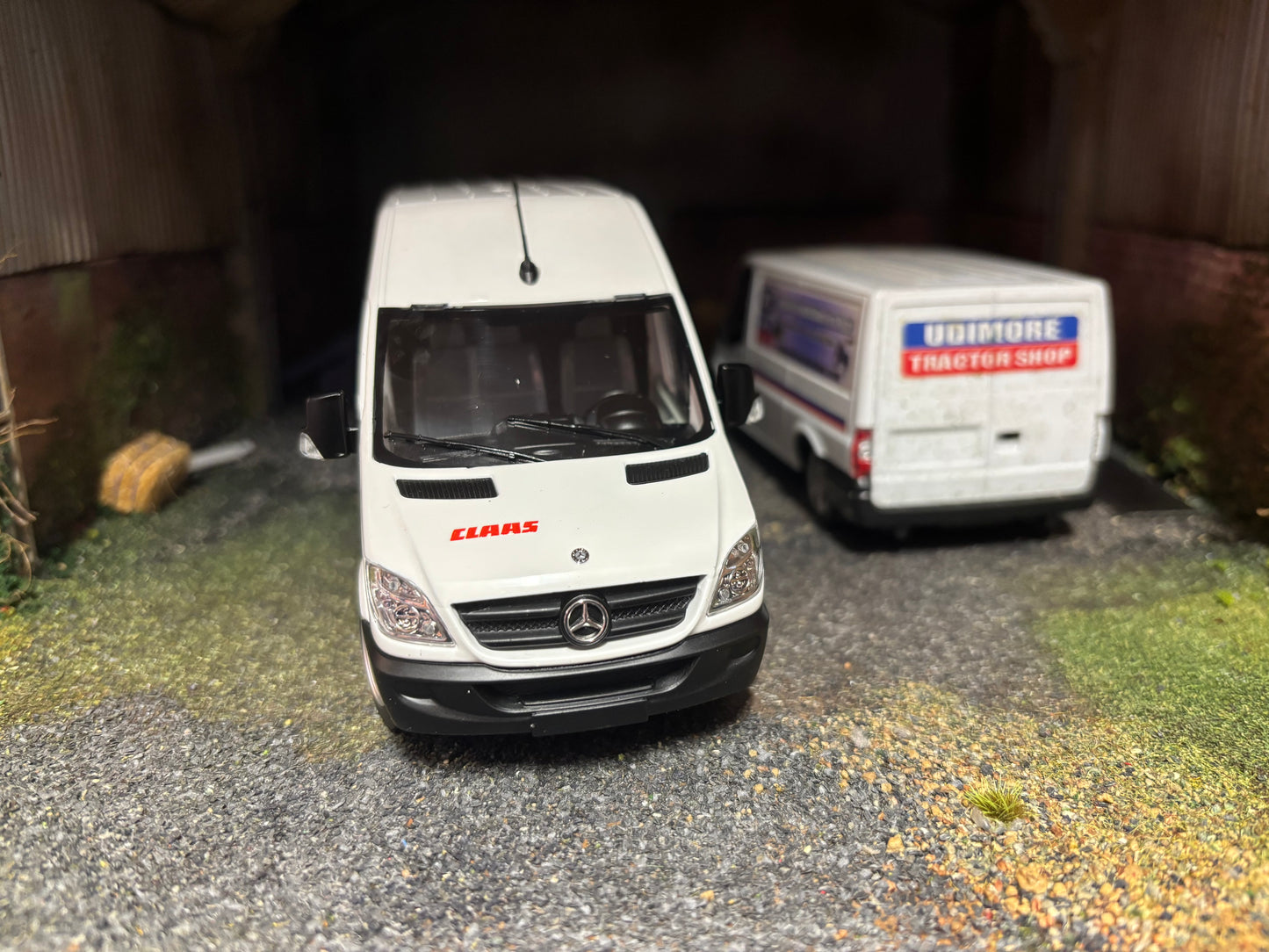 CLAAS Mercedes Benz Sprinter Marge Models 1:32 scale new boxed