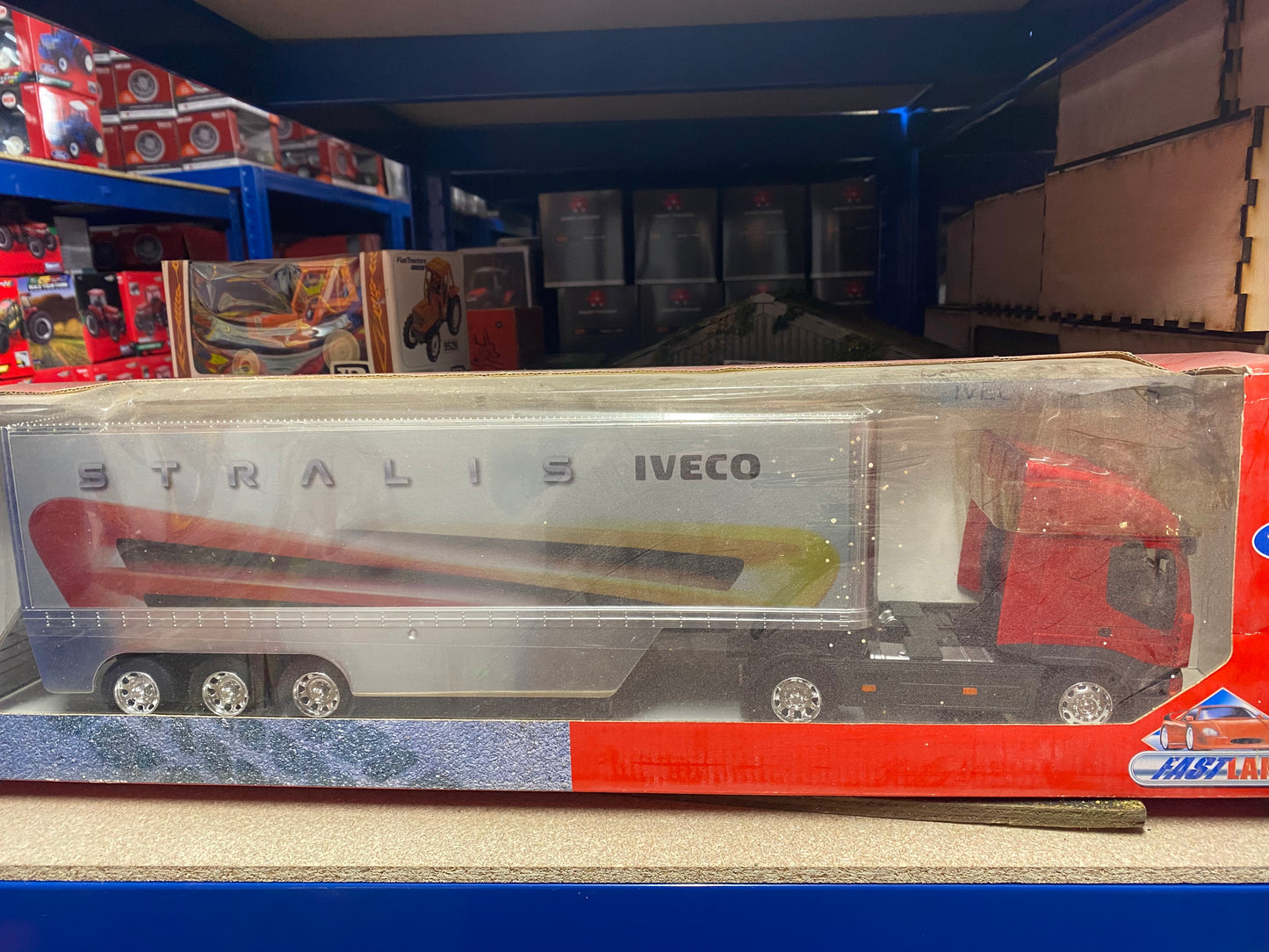 Fast Lane Toys R Us Iveco Stralis 540 Truck Transporter 1:32 scale boxed OBSOLETE 1998