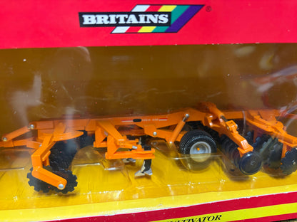 Vintage Britains 40996 Simba Solo 330 Cultivator 1:32 Scale – Boxed Obsolete