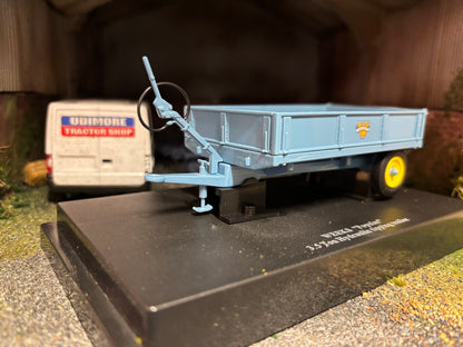 6215 Universal Hobbies Weeks Trailer 1:32 scale DEALER box