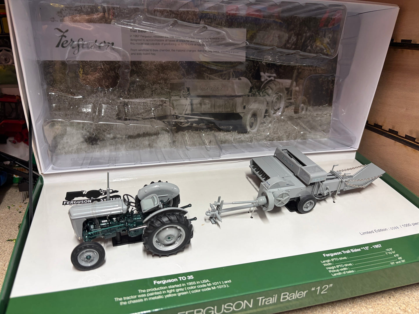 Universal Hobbies Ferguson TO-35 Tractor & Ferguson Trail Baler 12 Set UH5379 Limited Edition Obsolete 1:32 Scale