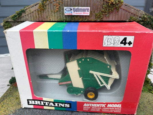 Vintage Britains 9532 Green Farmhand Round Baler 1:32 Scale – Obsolete Banded Box