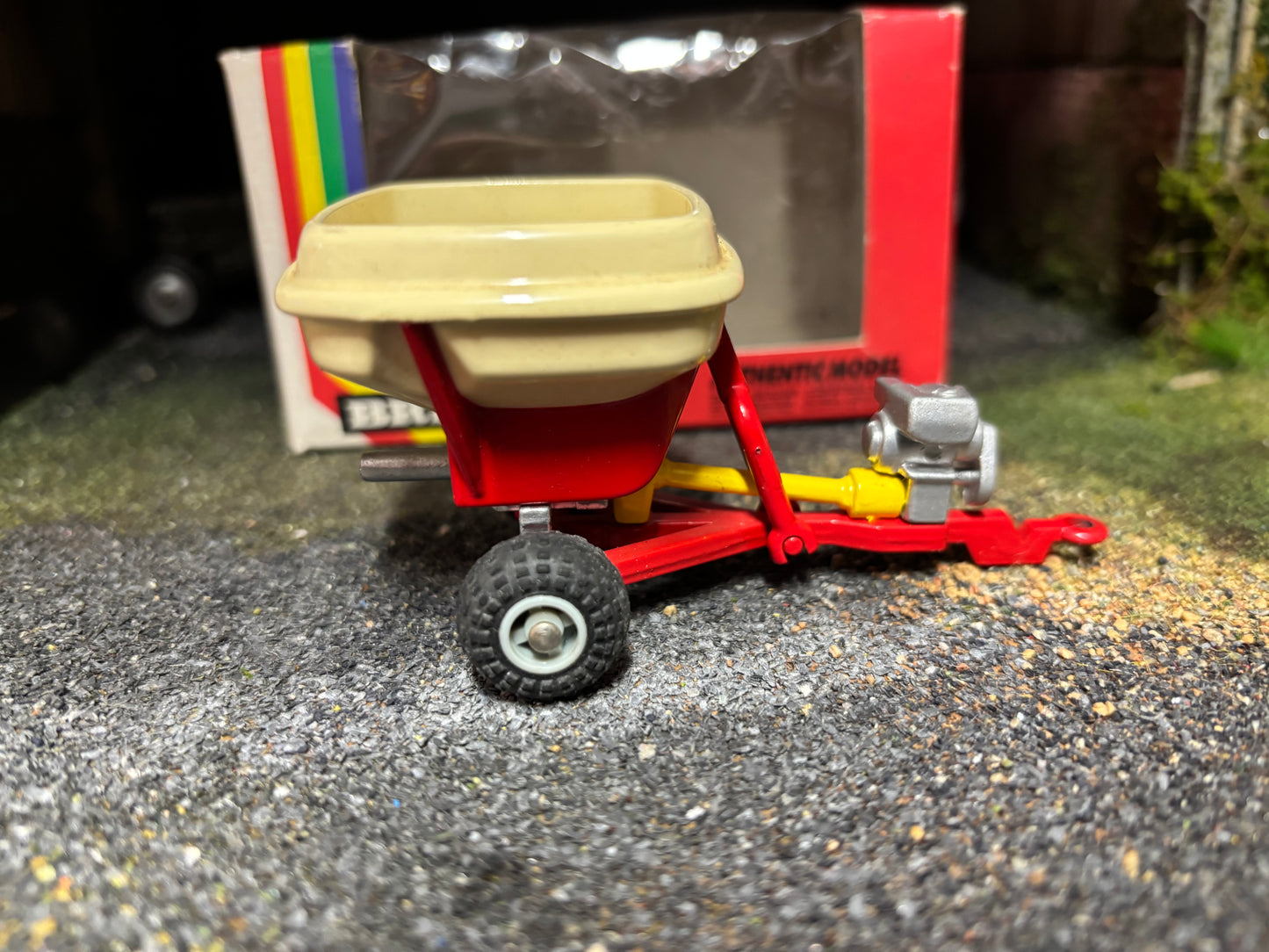 9411 Vintage Britains Logic Vari Spreader 1:32 scale boxed obsolete