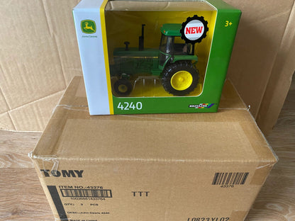 43376 Britains John Deere 4240 2wd 1:32 scale Image 3