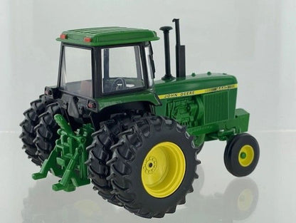 43380 Limited Edition Britains John Deere 4440 2wd Tractor with Duals 1:32 scale Image 6
