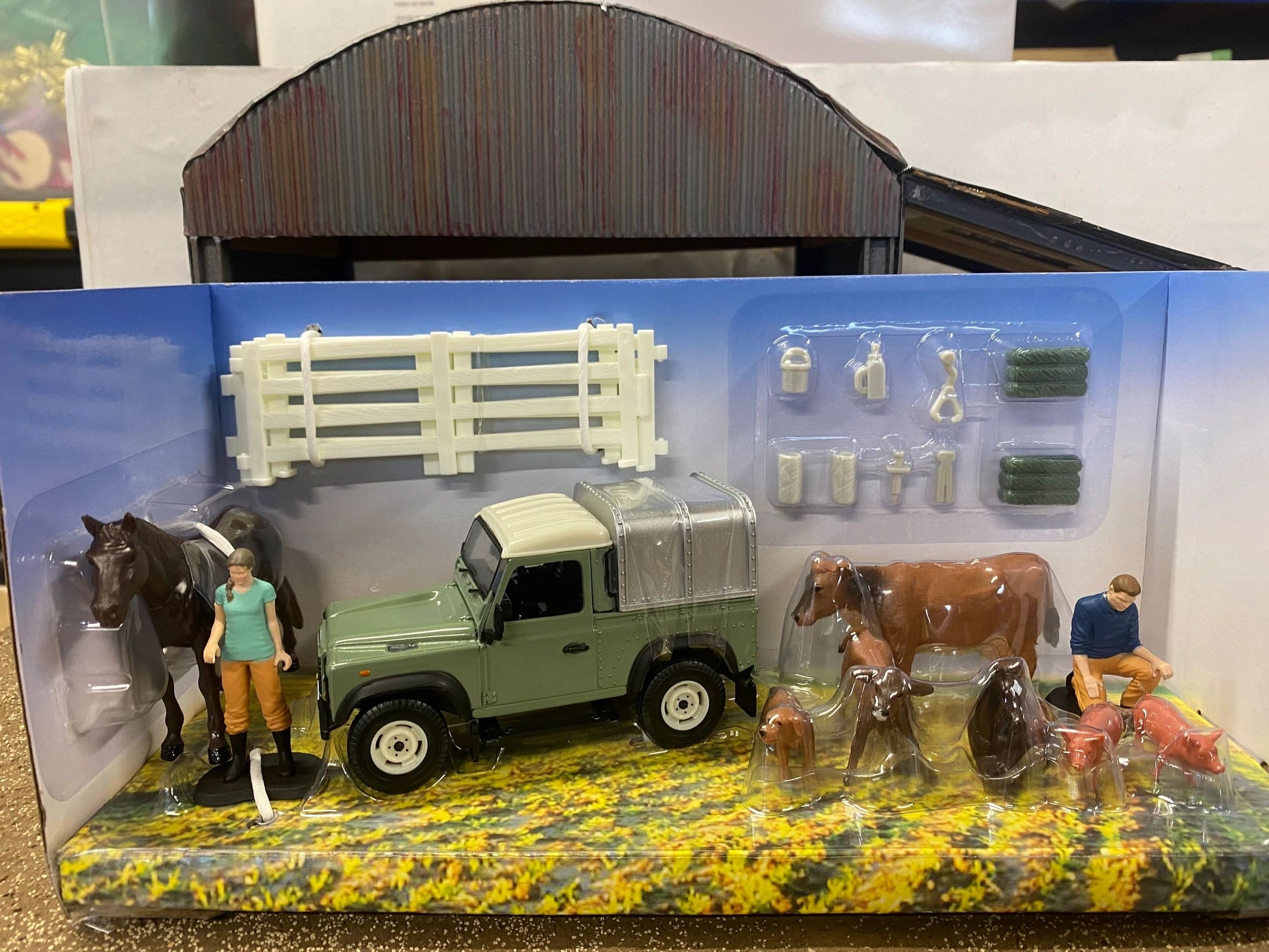 43385 Britains Land Rover Vet set 1:32 scale New BOXED Image