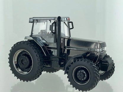 43417GM Britains GUN METAL CASE Magnum 7250 Tractor 1:32 scale New Limited Edition Image 4