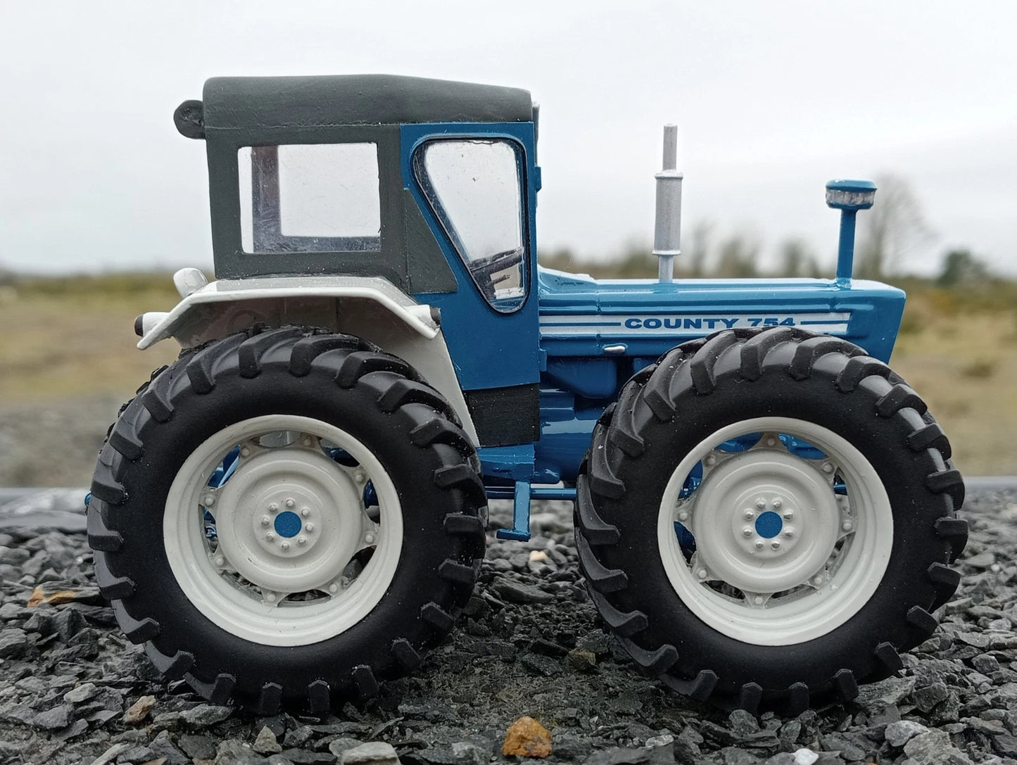 TAB MODELS Ford County 754 Super Four LAMBOURN CAB Tractor 1:32 scale Scratch Built