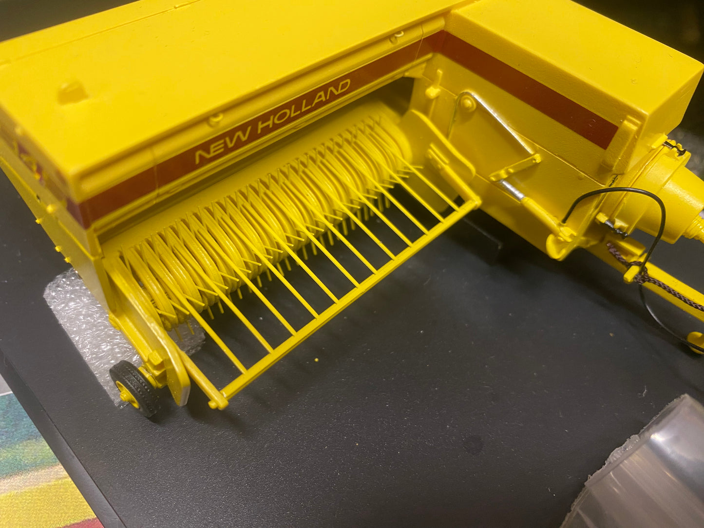 New Holland 945 Hayliner Baler Limited Edition 1:32 scale VKA Models