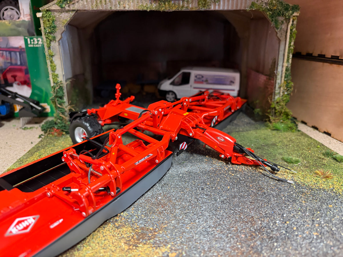 ROS 60254.0 KUHN FC 13460 RA Mower Conditioner 1:32 Scale – Boxed