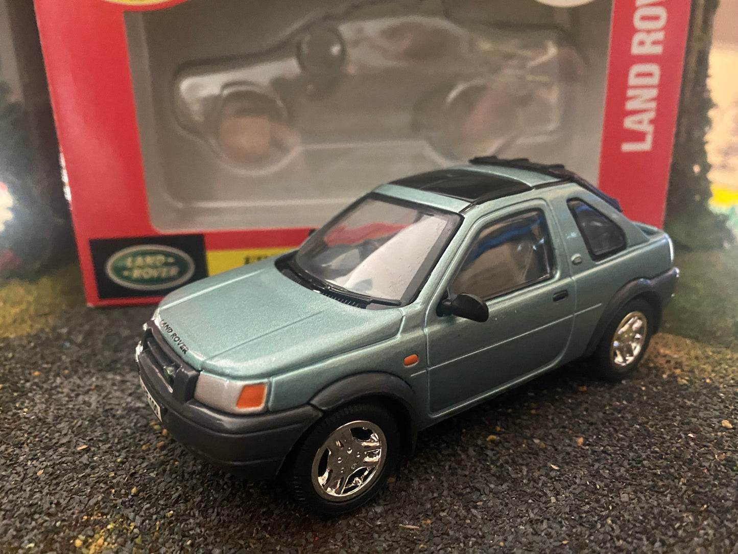 Britains Land rover Freelander Green with soft top 1:32 scale  obsolete 09484
