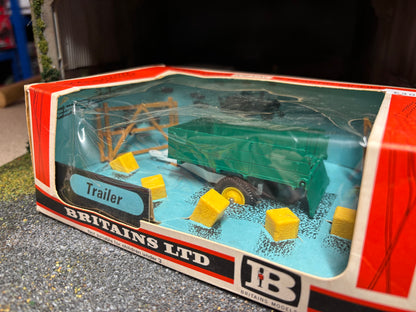 9550 Vintage Britains Rare Green tipping Bale Trailer 1:32 scale STRAW box