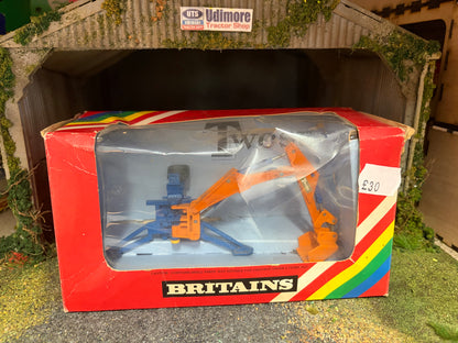 9536 Vintage Britains Twose Rear mounted digger 1:32 scale Rainbow box obsolete