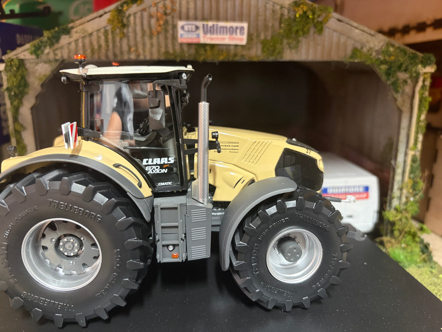 Limited Edition Claas Axion Stotz Tractor 1:32 scale Boxed ROS
