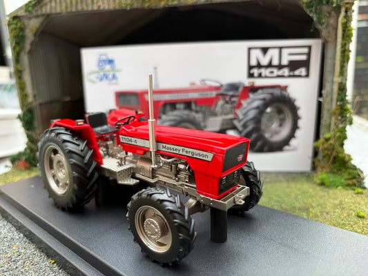 Massey Ferguson 1104-4 Tractor Limited Edition Stunning in 1:32 scale VKA Models