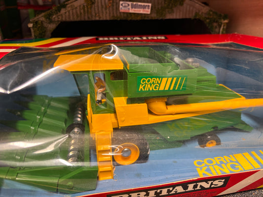 9576 Britains Corn King Combine Harvester 1:32 BOXED obsolete