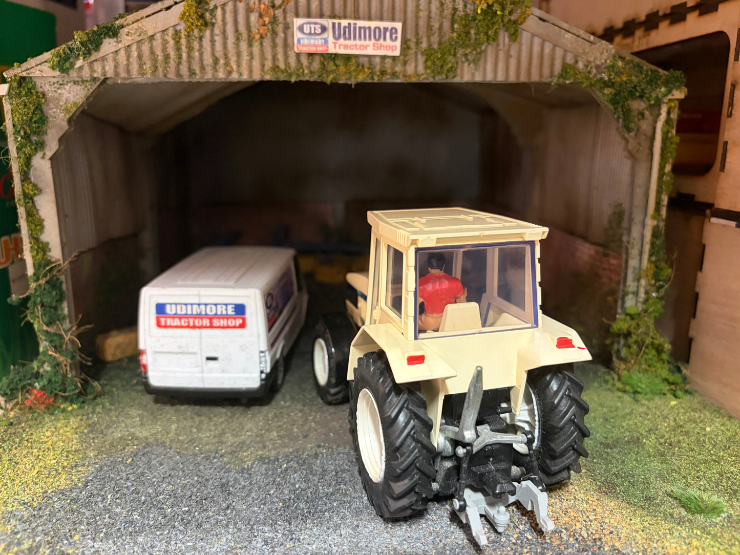 Vintage Britains Lamborghini 1706 Tractor 1:32 Scale Obsolete Final Version with Steering (1990–1992)