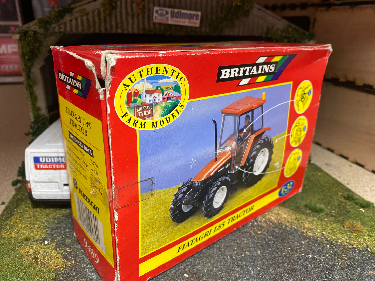 9489 Britains Fiatagri L85 Tractor obsolete