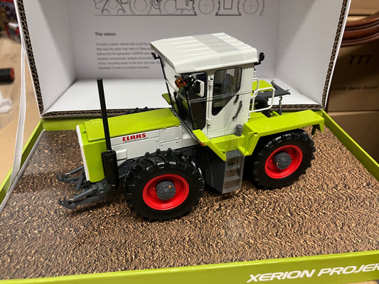 Weise Toys Claas Xerion Projekt 207 tractor BOXED 1:32 scale LIMITED EDITION