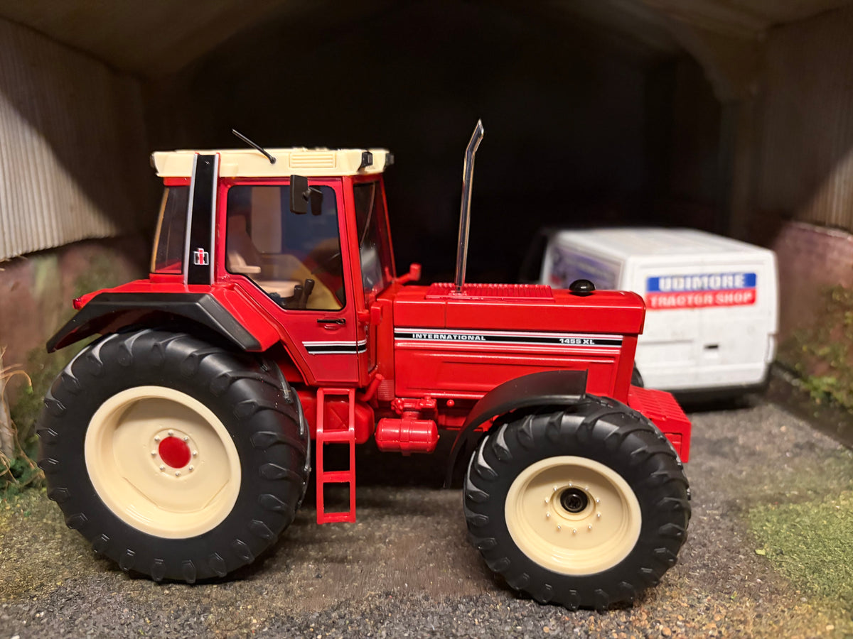 Wiking International IH 1455 XL Tractor W7852 – 1:32 Scale New Boxed
