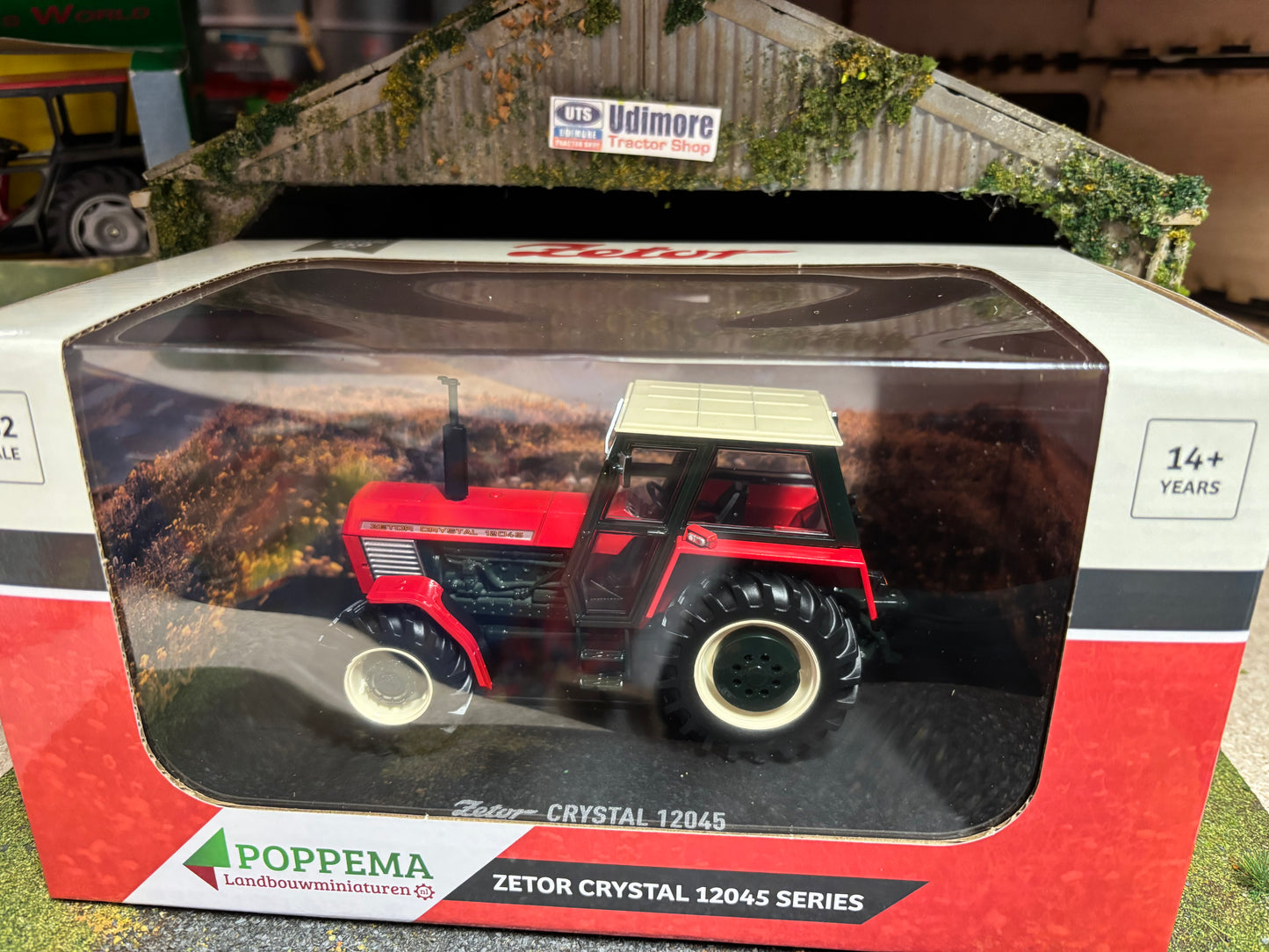 Limited Edition Universal Hobbies Zetor Crystal 12045 Gen 2 Tractor BOXED 1:32 scale UH6886