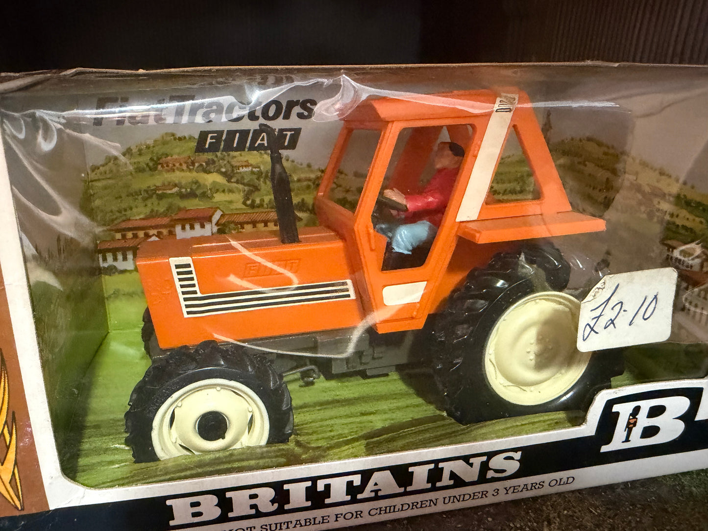 Vintage Britains Fiat 880DT Orange Tractor 9528 Original Straw Box Obsolete 1:32 Scale