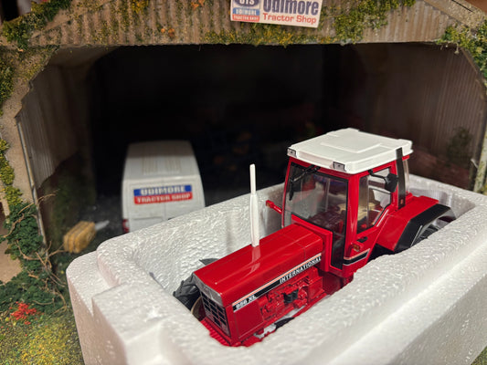 International 956 XL tractor 1:32 scale Schuco New and boxed