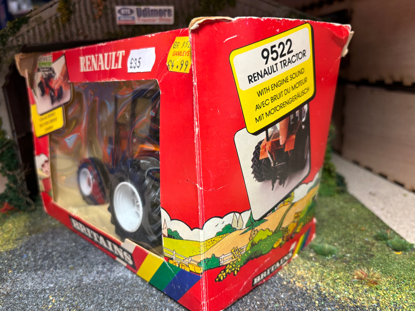 9522 Britains Renault 145-14 rear Duals Tractor 1:32 scale obsolete