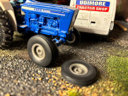 04225 Set of 2 Front wheels 2wd Artisan32 farm machinery 1:32 scale Britains Ford 5000 6600