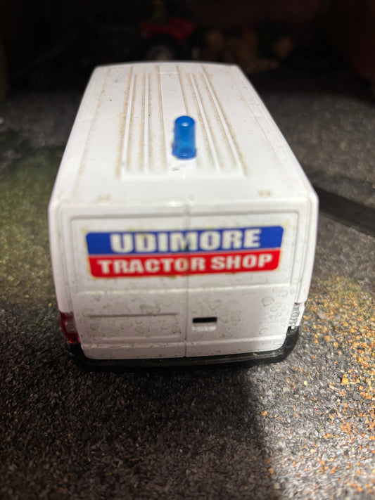 Beacon blue light tractor truck 1:32 scale