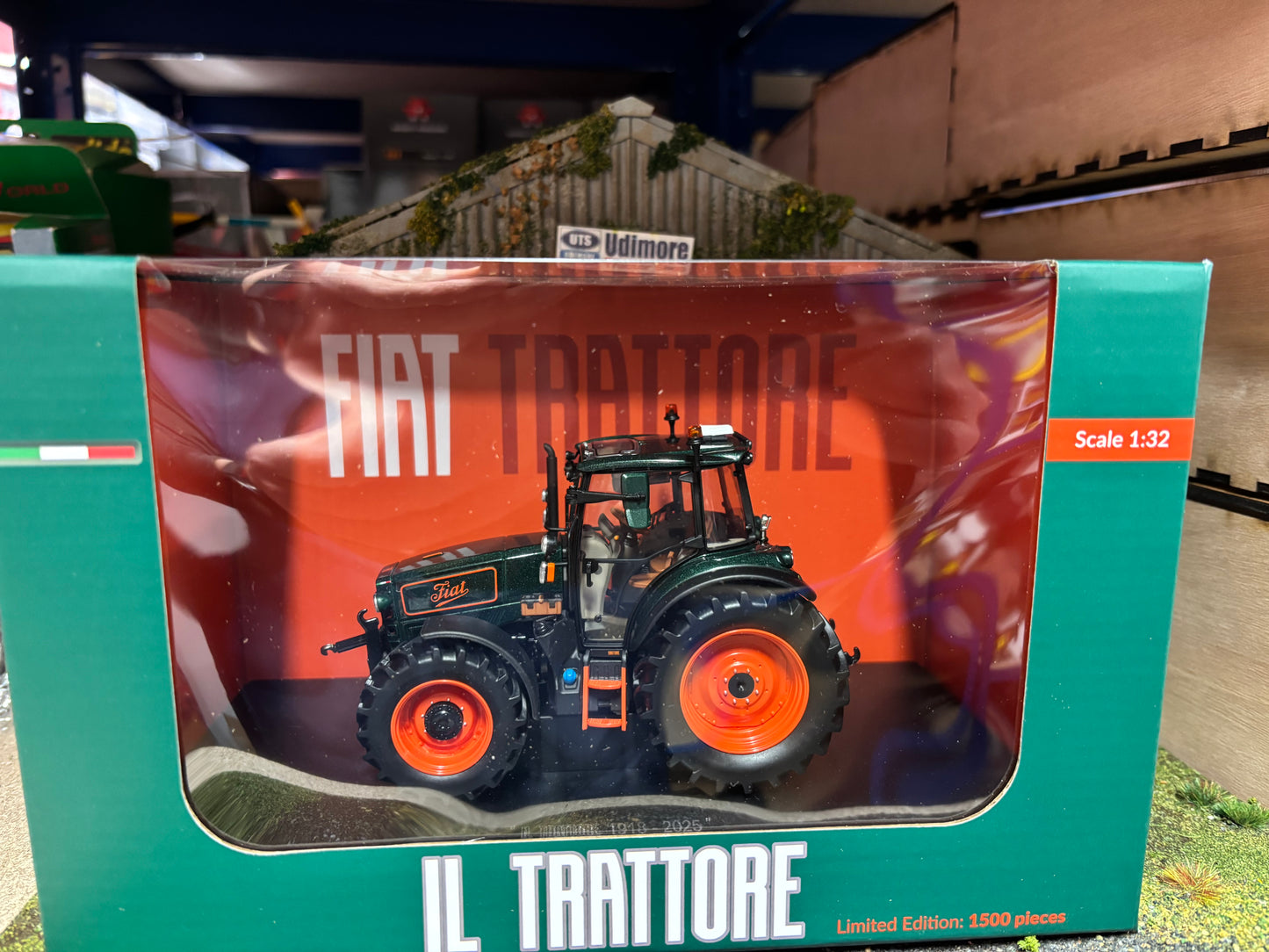 Limited Edition Universal Hobbies Fiat il Trattore Concept Tractor BOXED 1:32 scale UH6875