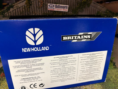 9489 Britains New Holland Fiatagri L85 Tractor in original  DEALER Box obsolete VINTAGE