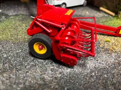 Taarup 605b Scratch built trailed Forage harvester 1:32 scale