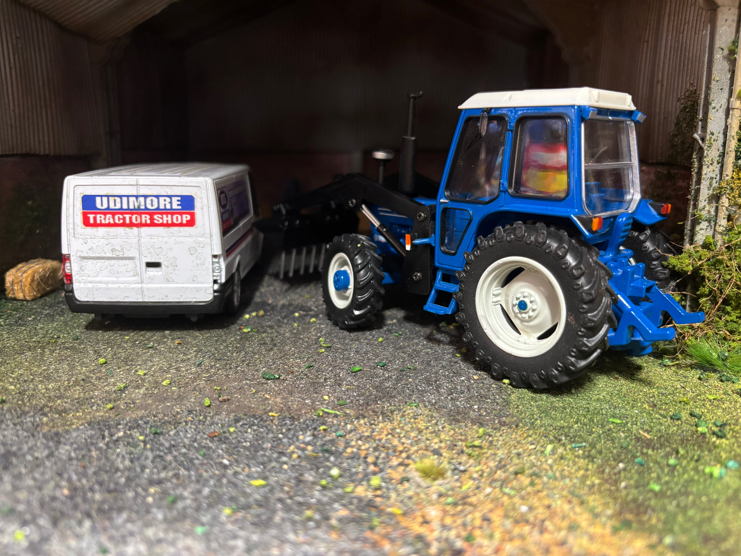 Ford 7600 4wd Tractor with front loader Conversion Muck,manure, Silage Fork 1:32 scale