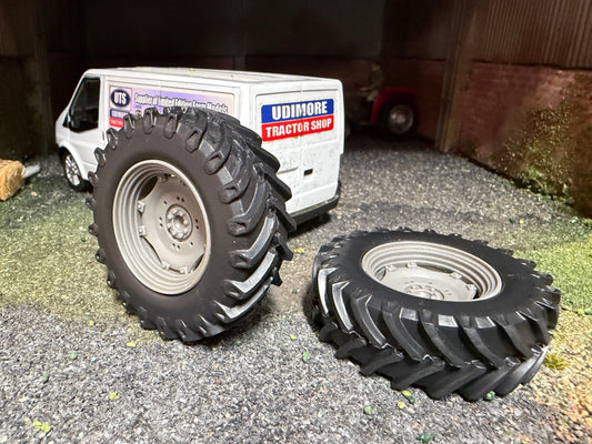 04260 pair of Tractor Rear wheels 56mm x 18mm  Artisan32 farm machinery 1:32 scale