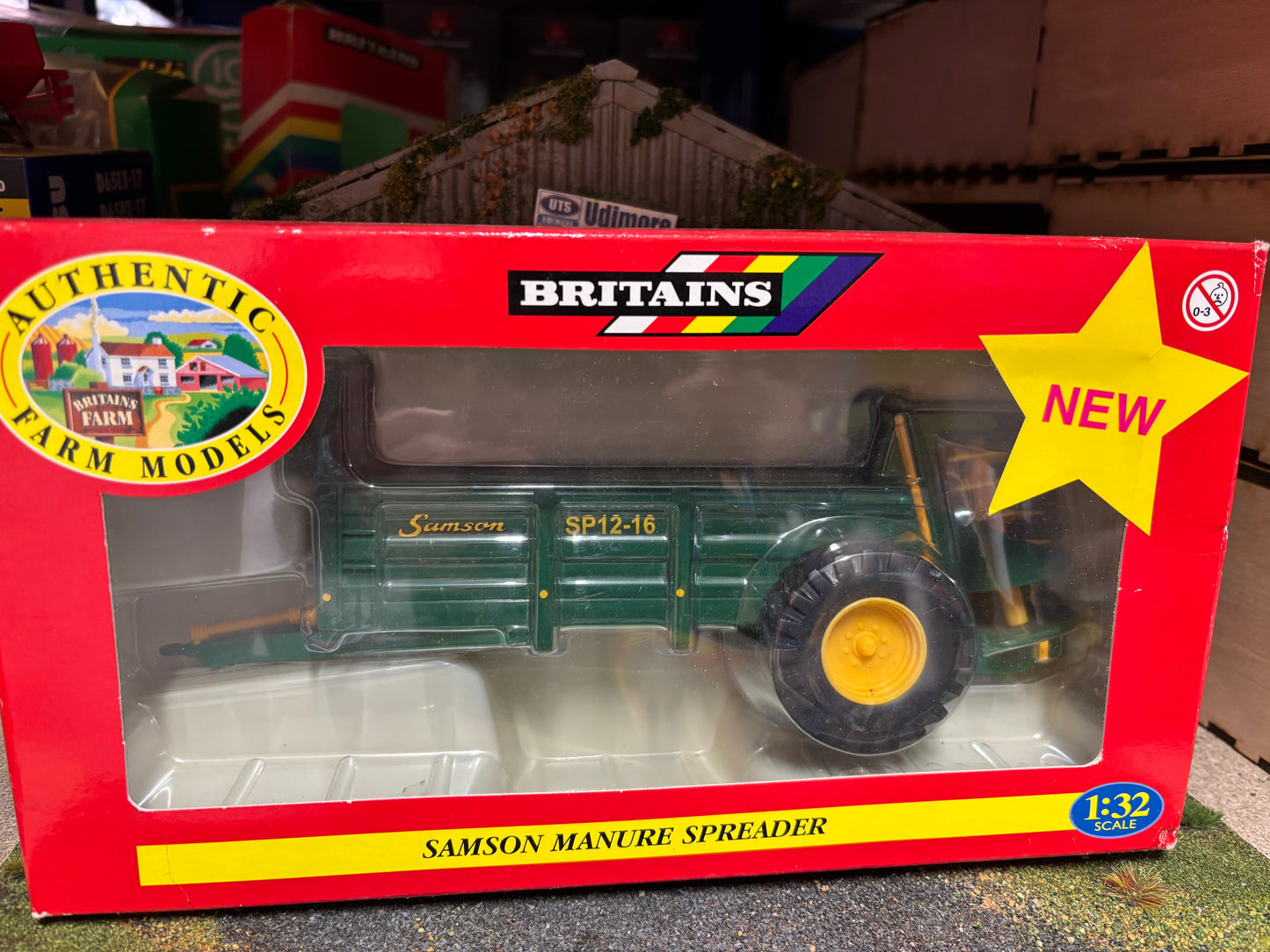40528 Britains Samson Manure Spreader 1:32 BOXED obsolete