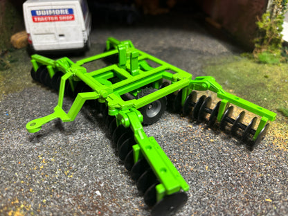 Green Disc harrow Set 1:32 scale boxed Siku 2071