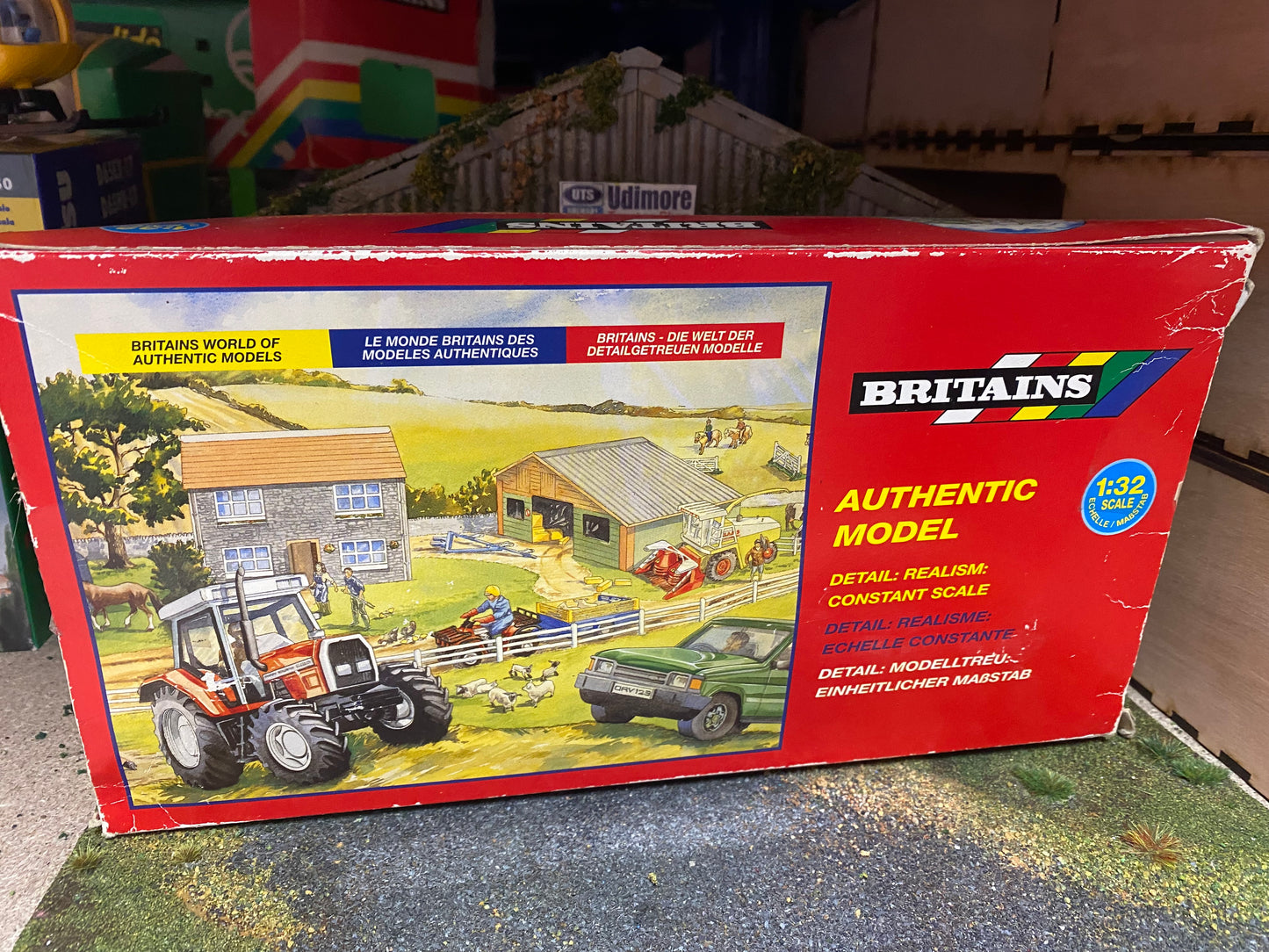3055 Vintage Britains Massey Ferguson 6180 Tractor Trailer gift set 1:32 scale boxed obsolete