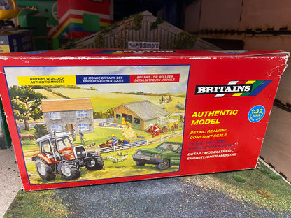3055 Vintage Britains Massey Ferguson 6180 Tractor Trailer gift set 1:32 scale boxed obsolete
