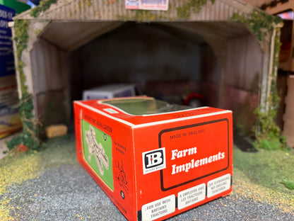 9553 Britains VINTAGE Disc harrow straw box 1:32 scale BOXED  Obsolete MIB