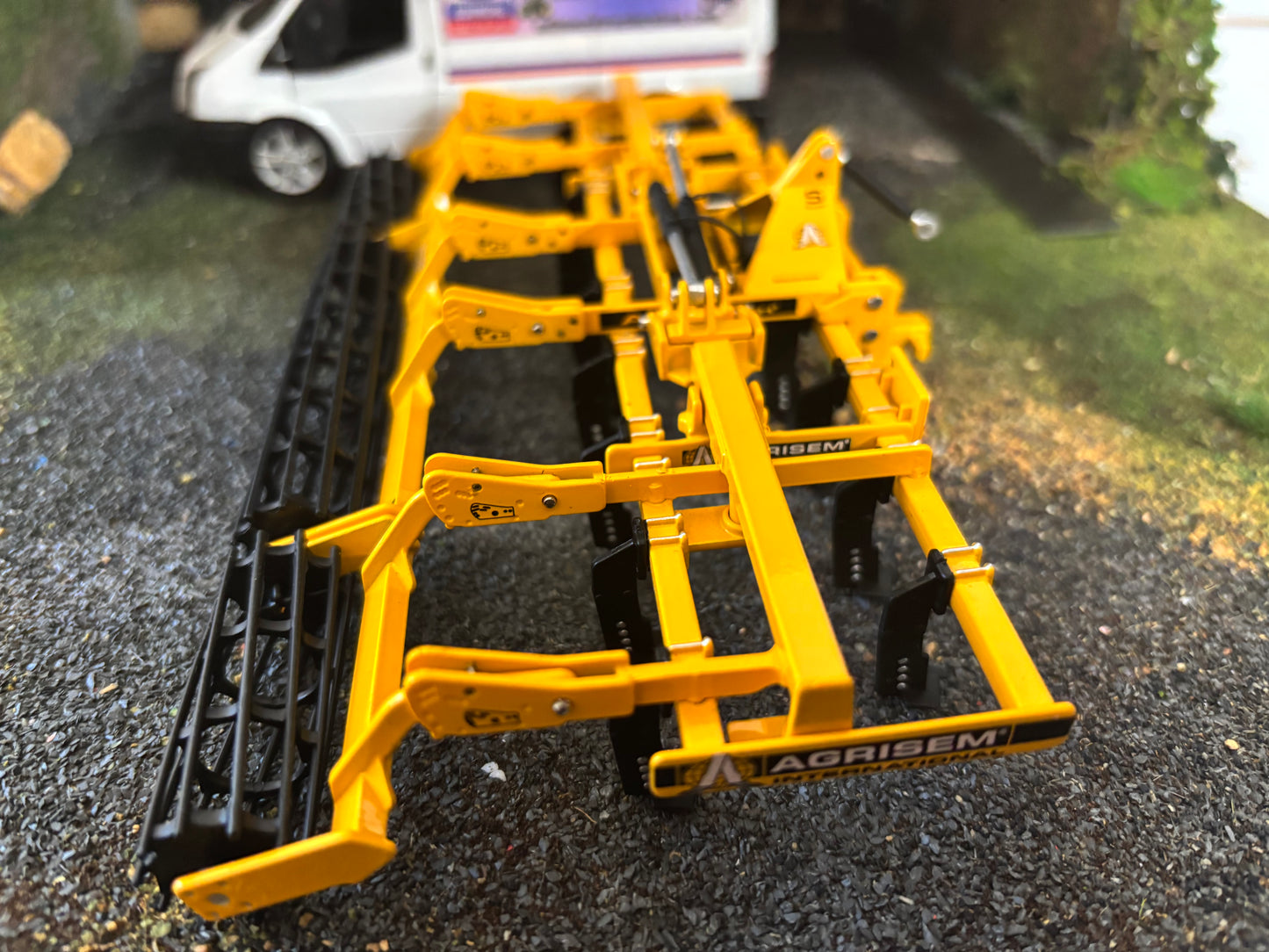 REP027 Replicagri Agrisem Agromulch 1:32 scale Boxed