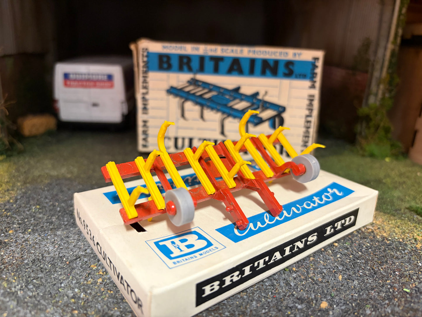 Vintage Britains Cultivator First Edition 1:32 Scale Boxed Obsolete - 9536