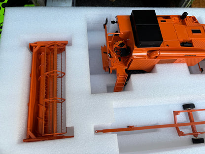 Someca M152 Combine Harvester Limited Edition Stunning in 1:32 scale VKA Models COLLECTION ONLY
