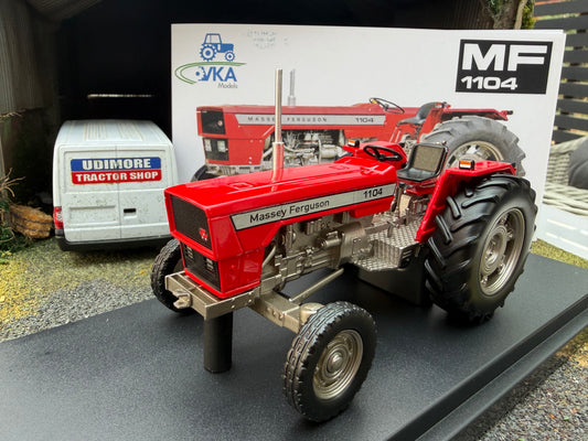 Massey Ferguson 1104 Tractor Limited Edition Stunning in 1:32 scale VKA Models