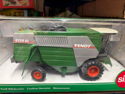 Vintage Siku 4250 Fendt 8350 AL Combine Harvester 2001 1:32 Scale – Boxed Obsolete
