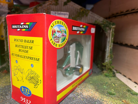 Vintage Britains Farm Hand Round Baler 1:32 scale Obsolete 9532