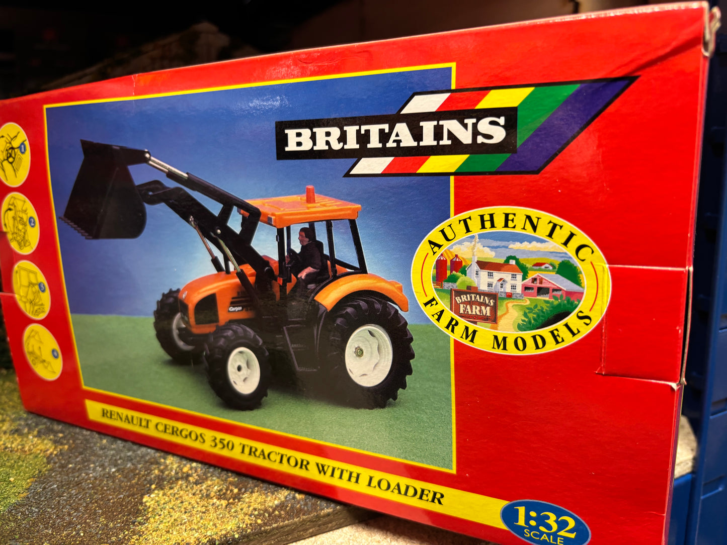 00226 VINTAGE Britains Renault Cergos 350 Tractor with Loader 1:32 scale obsolete
