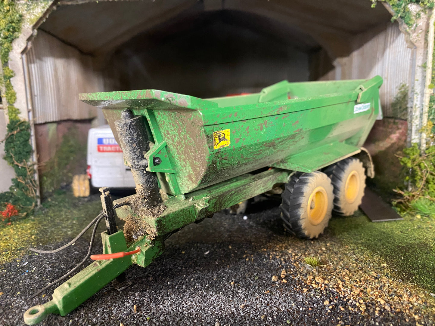 Weathered John Deere tipping Trailer conversion 1:32 scale BOXED