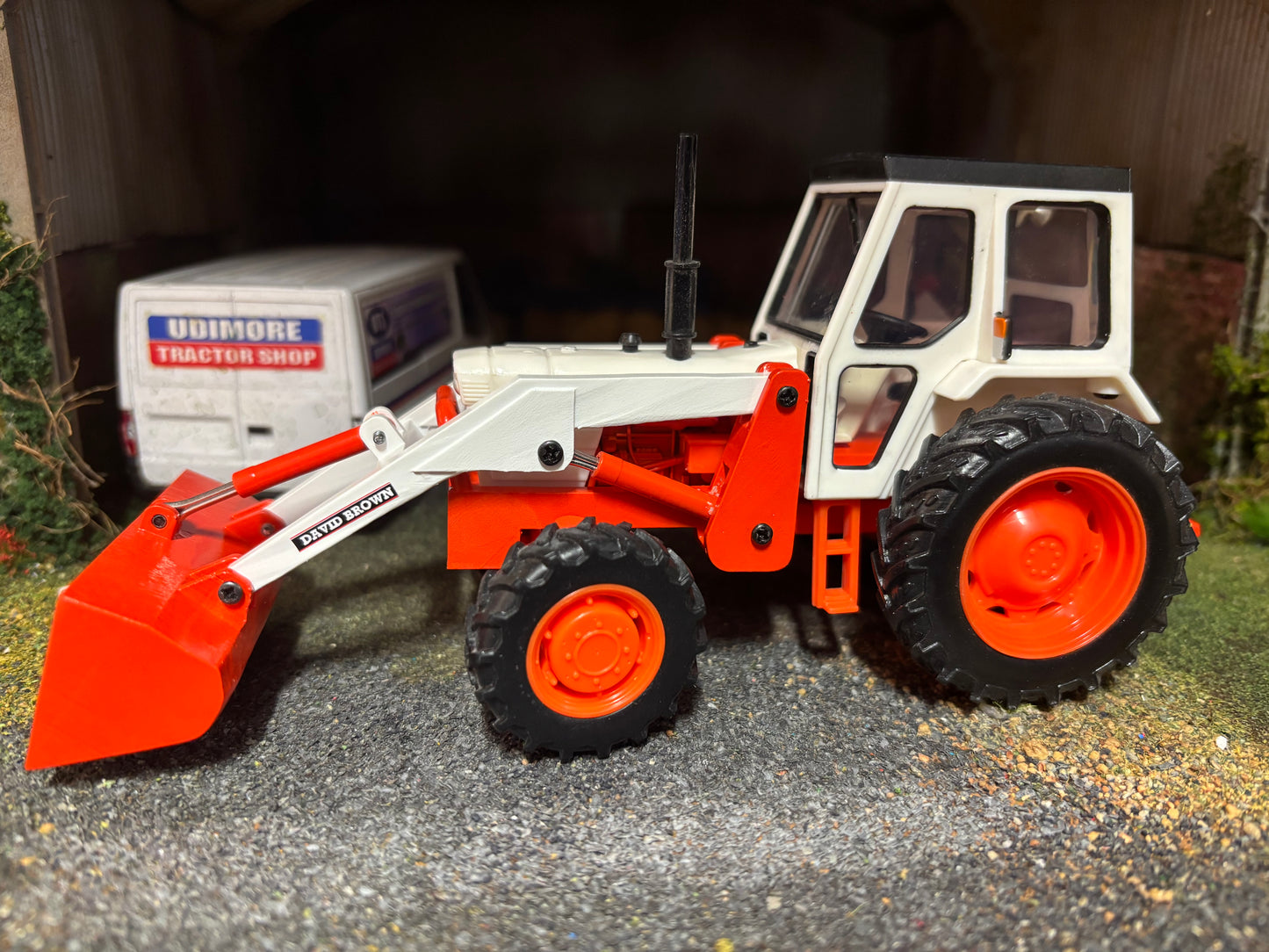 David Brown 1410 Tractor with front loader Conversion Bucket 1:32 scale